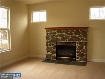 112 Ellsworth Drive Sinking Spring, PA 19608 - Photo 6 of 9