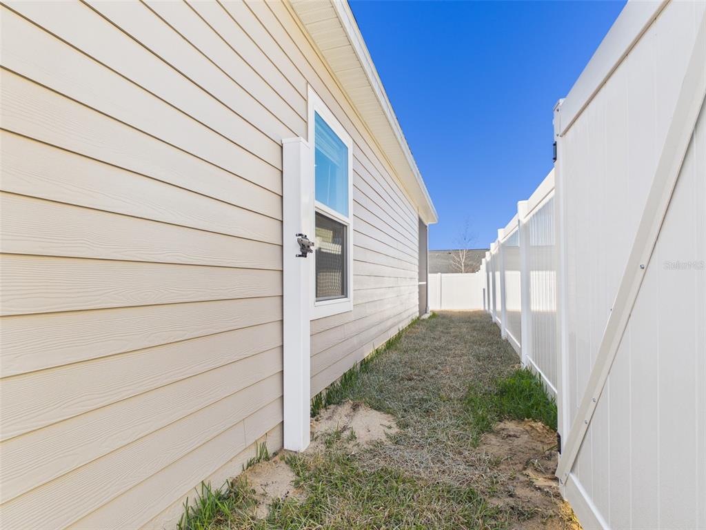 8966 Southwest 69th Terrace Ocala, FL 34476 - Photo 5 of 48