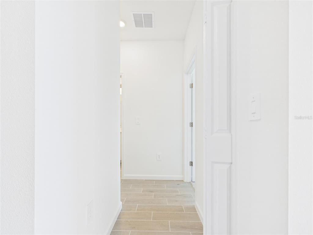 8966 Southwest 69th Terrace Ocala, FL 34476 - Photo 7 of 48