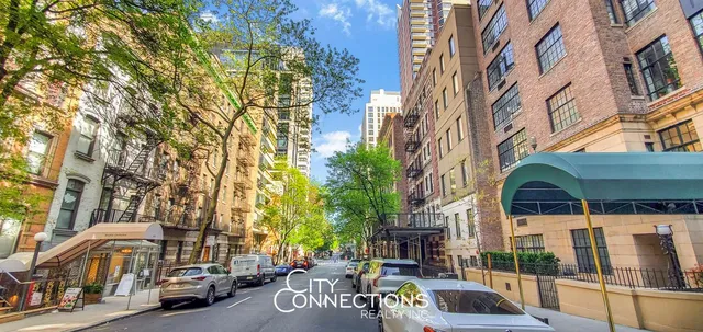 $489,000 | 223 East 50th Street, Unit 2C | Midtown East
