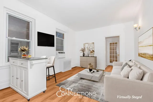 $489,000 | 223 East 50th Street, Unit 2C | Midtown East