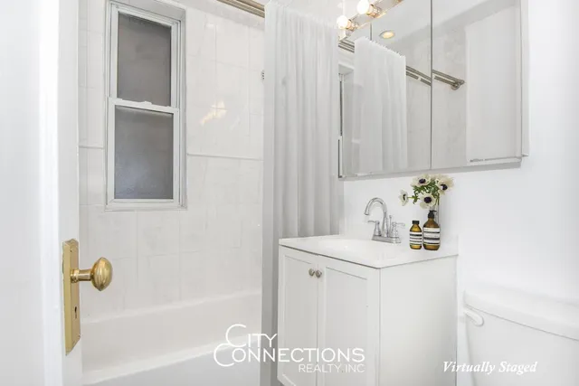 $489,000 | 223 East 50th Street, Unit 2C | Midtown East