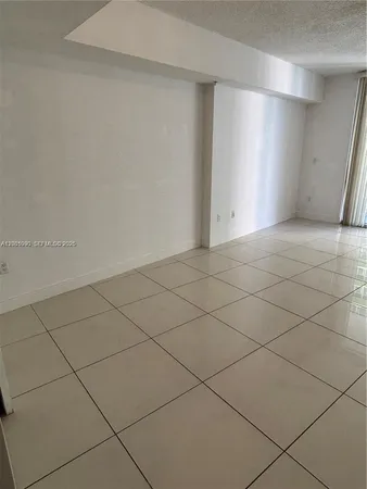 $2,000 | 1750 North Bayshore Drive, Unit 3007, Miami, FL 33132