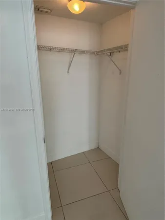 $2,000 | 1750 North Bayshore Drive, Unit 3007, Miami, FL 33132