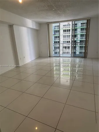 $2,000 | 1750 North Bayshore Drive, Unit 3007, Miami, FL 33132
