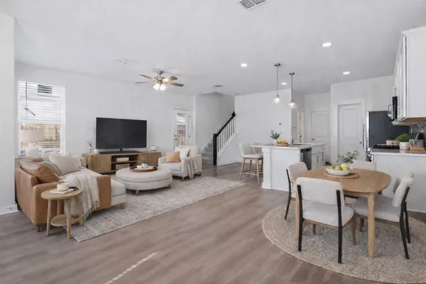 $2,000 | 108 Hartson Drive, Taylor, TX 76574