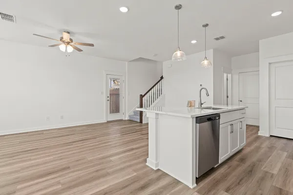 $2,000 | 108 Hartson Drive, Taylor, TX 76574
