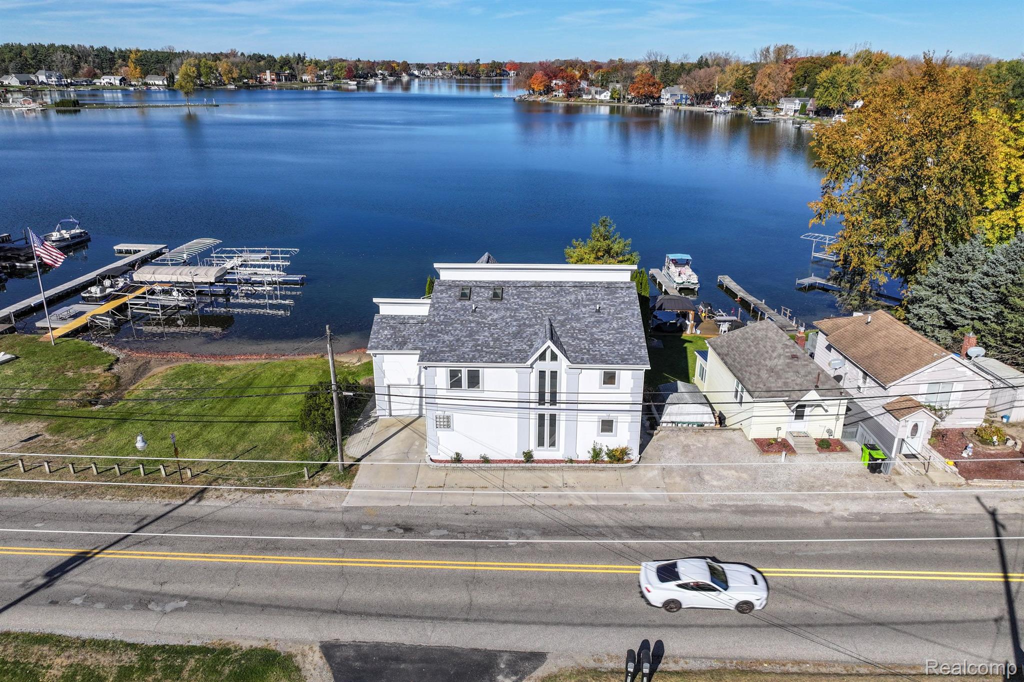 2076 South Long Lake Road Fenton, MI 48430 - Photo 40 of 53