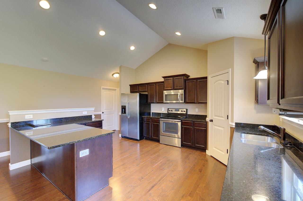 411 Shoreline Boulevard Boiling Springs, SC 29316 - Photo 13 of 50