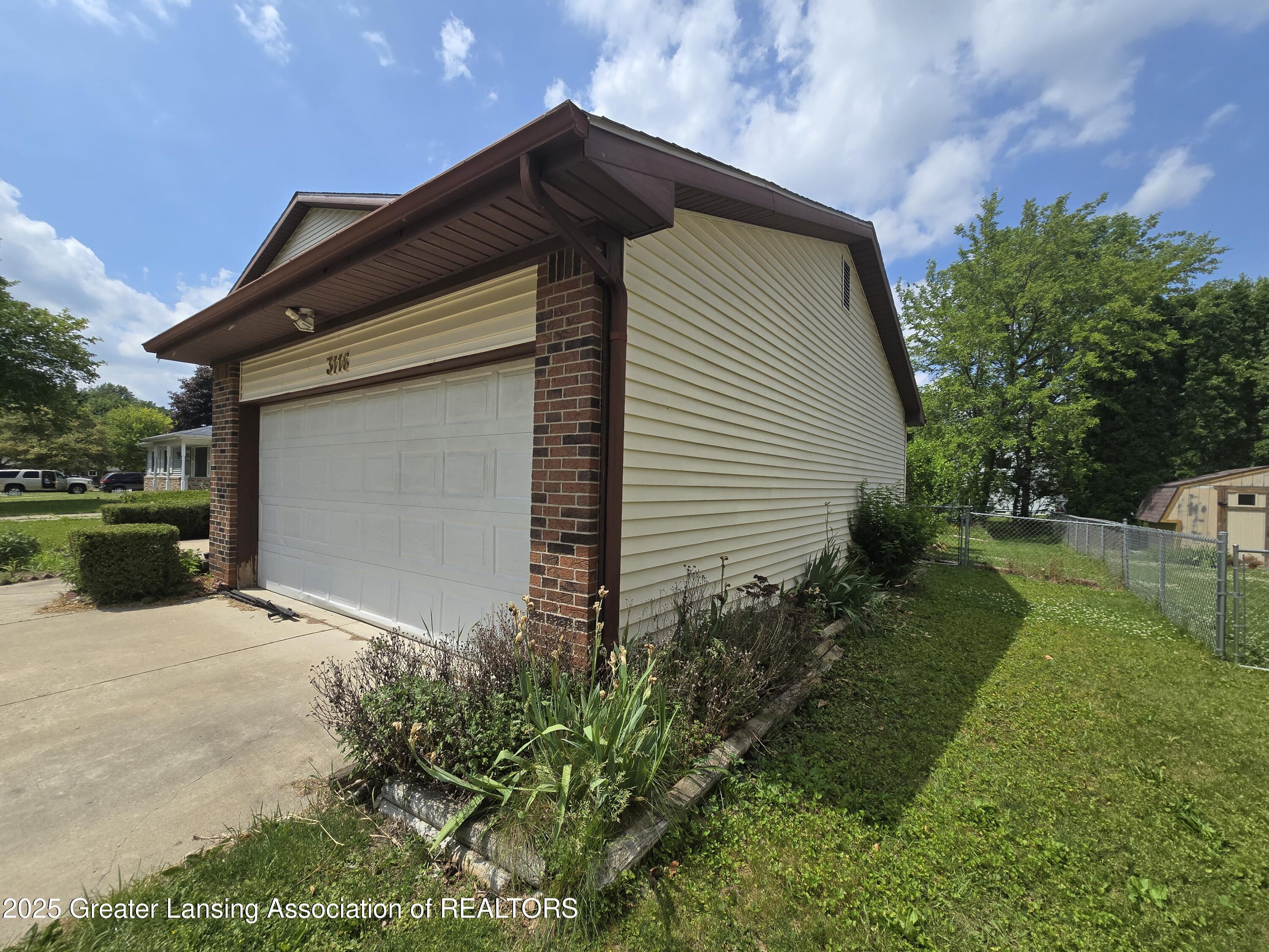 3116 Colchester Road Lansing, MI 48906 - Photo 19 of 23 20250617_150104