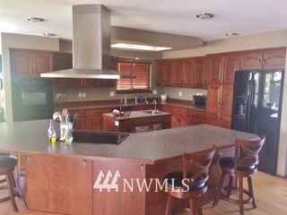 11204 Occidental Road Yakima, WA 98903 - Photo 3 of 19