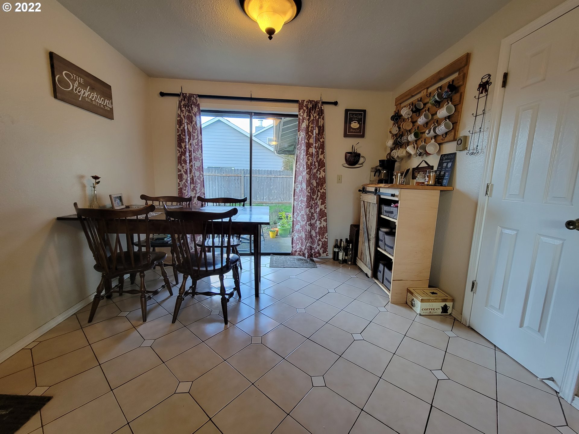 553 Panda Loop Eugene, OR 97401 - Photo 7 of 15 Gallery Image 7