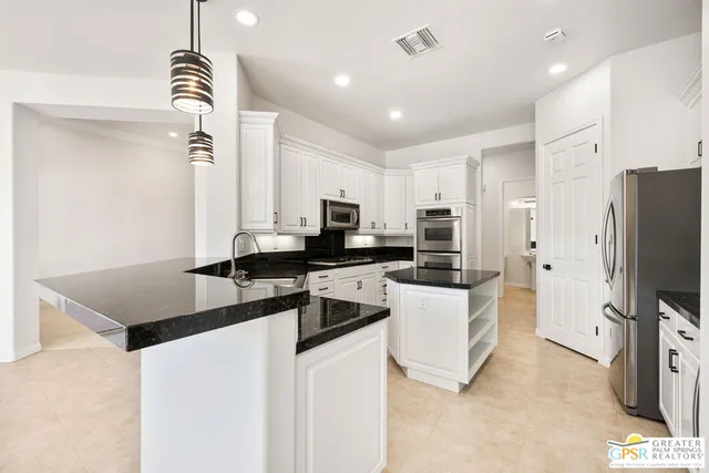 $6,000 | 4 Hillcrest Drive, Palm Desert, CA 92260