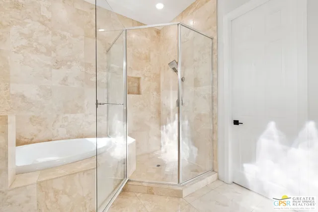 $6,000 | 4 Hillcrest Drive, Palm Desert, CA 92260