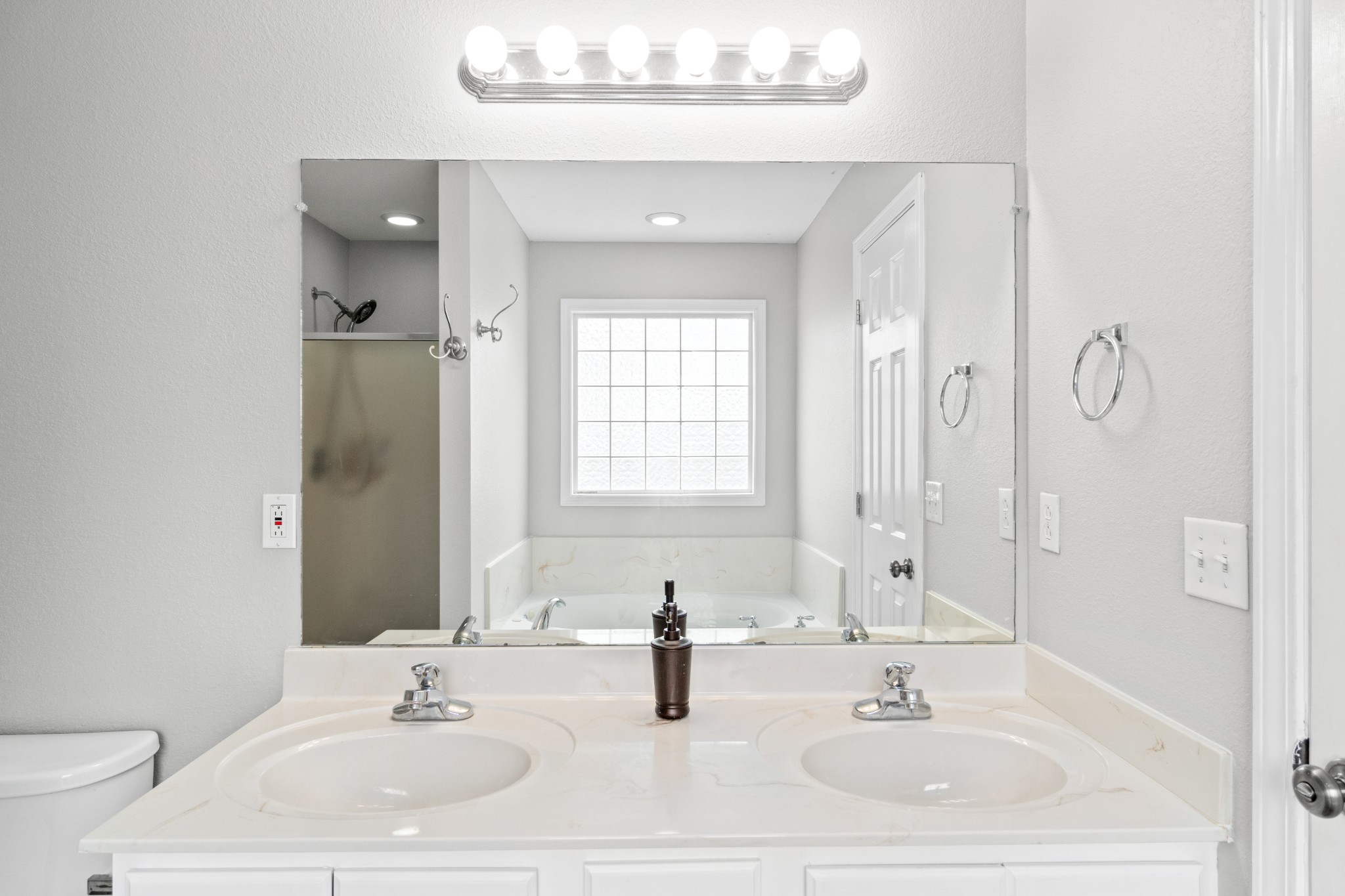 238 Cheshire Road Clarksville, TN 37043 - Photo 19 of 31 Gallery Image 19