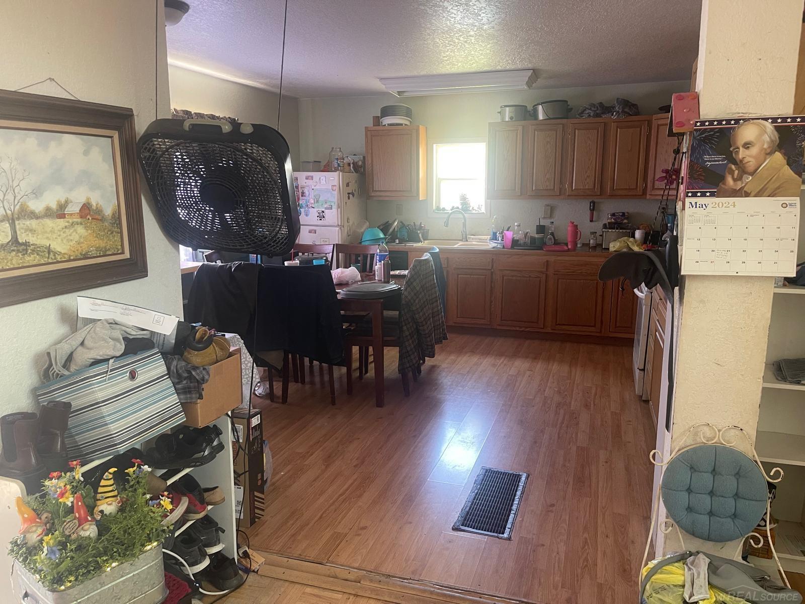 210 West St Marys Street Decatur, MI 49045 - Photo 18 of 24 50141088-a09c95e7-04e9-43a9-b93e-09a88a8f1878.JPG