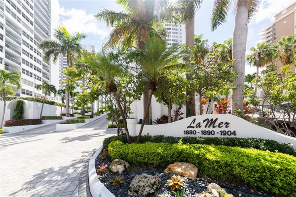 $4,200 | 1904 South Ocean Drive, Unit 604, Hallandale Beach, FL 33009