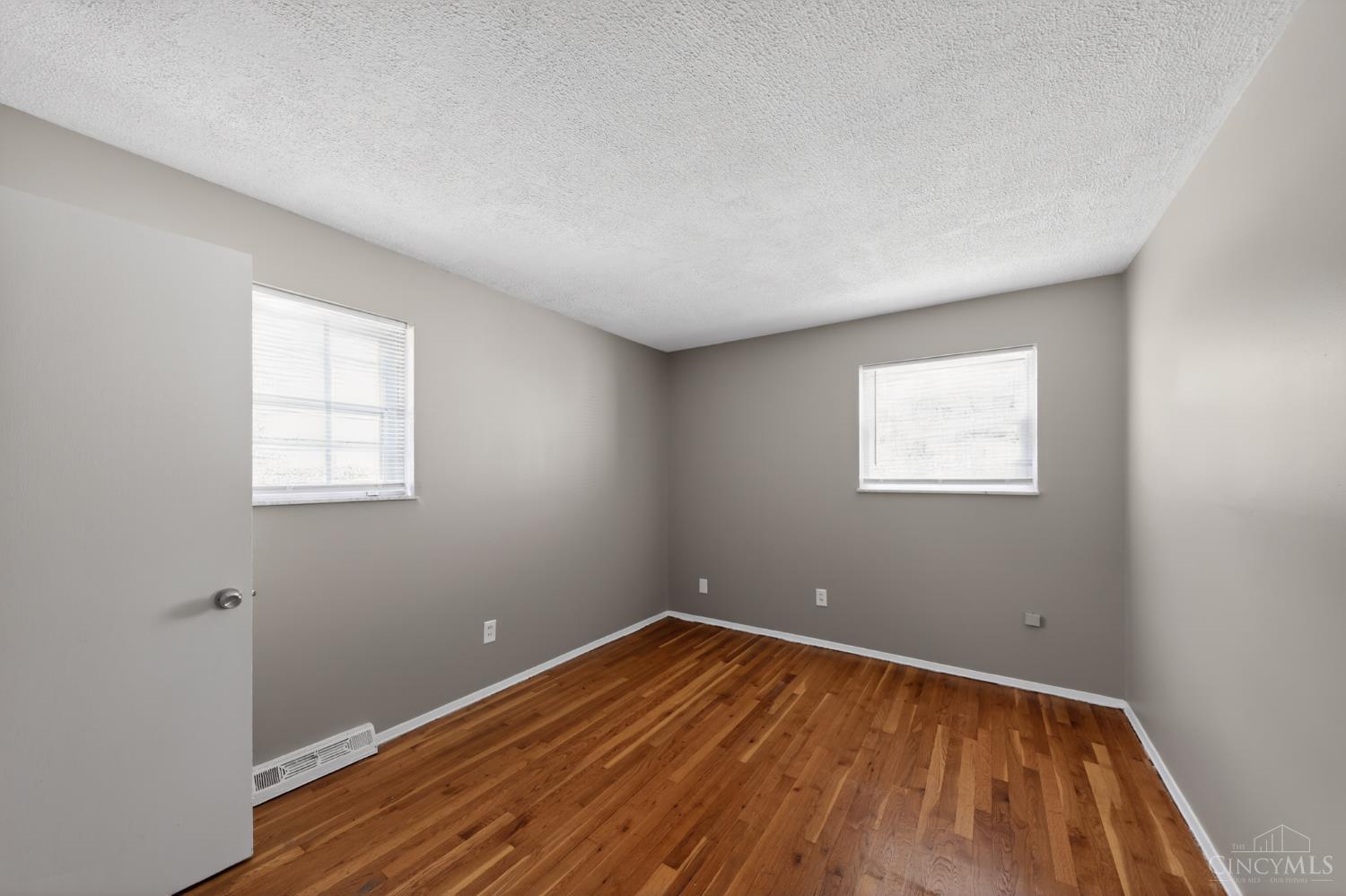 5511 Muddy Creek Road Cincinnati, OH 45238 - Photo 13 of 29