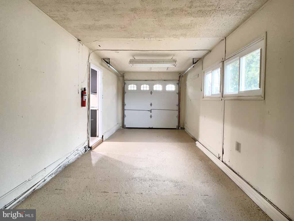 15 Dolphin Road Levittown, PA 19056 - Photo 29 of 29 Garage