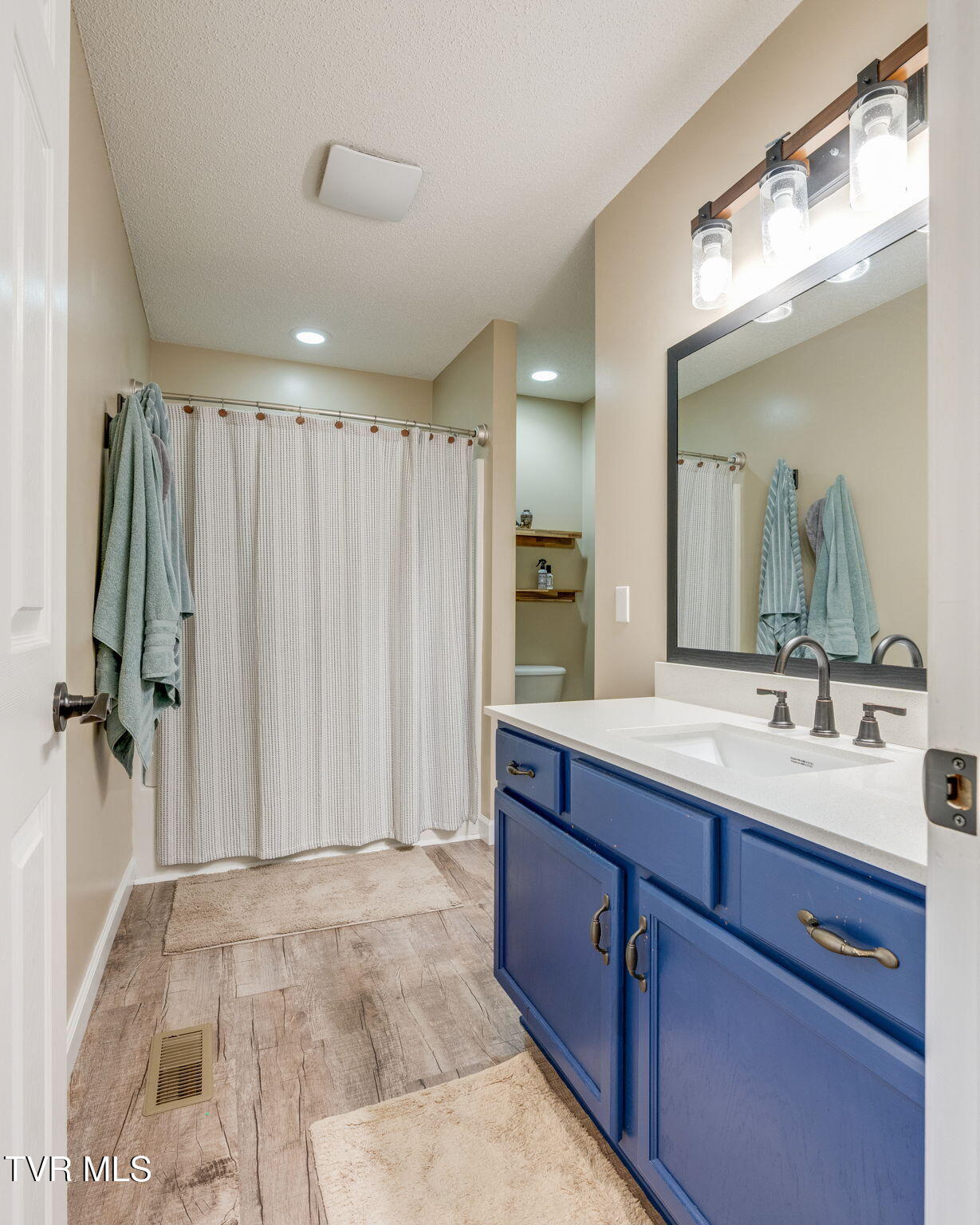 2937 Forest View Road Kingsport, TN 37660 - Photo 16 of 52 017