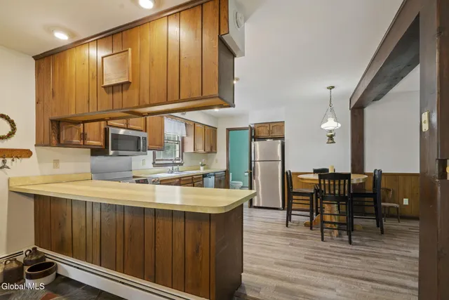 $685,000 | 176 High Rock Road, New Baltimore, NY 12192