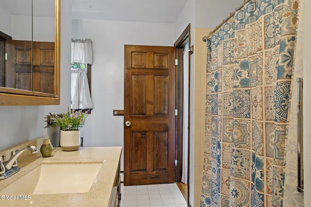 $685,000 | 176 High Rock Road, New Baltimore, NY 12192