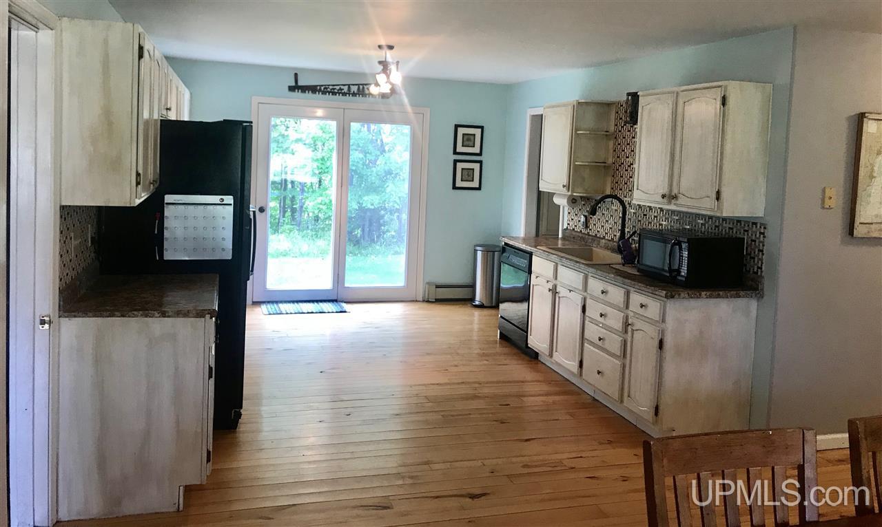 8519 Co Road Rapid River, MI 49878 - Photo 3 of 25
