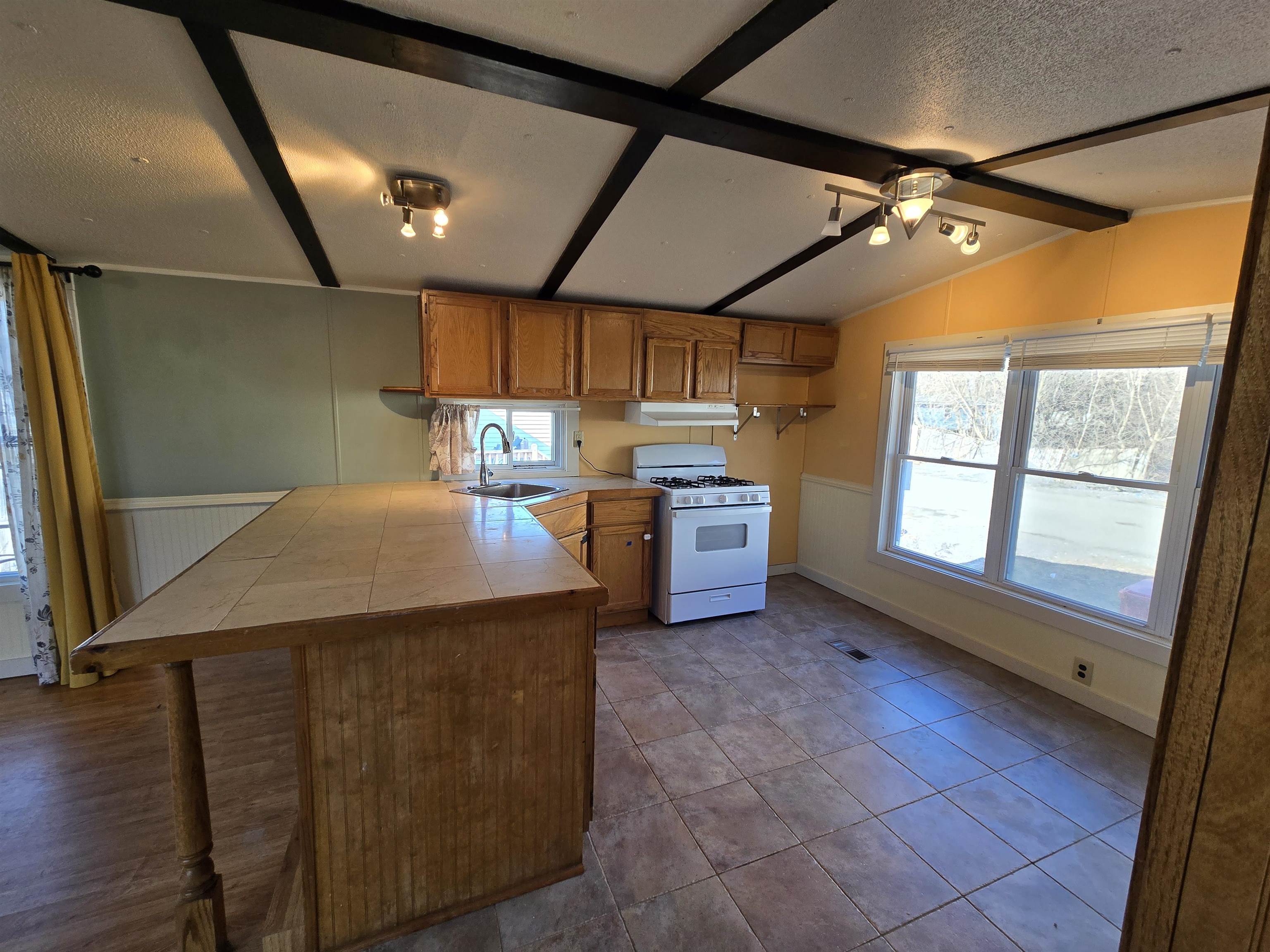 92 Rita Way Milton, VT 05468 - Photo 6 of 15