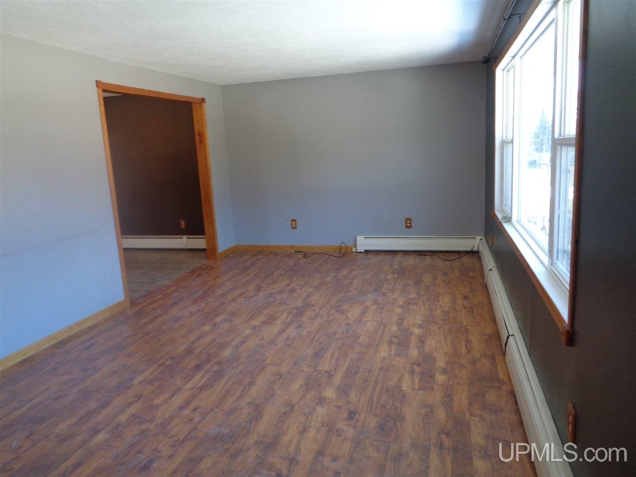 35 Tuttle Avenue L'Anse, MI 49946 - Photo 3 of 18