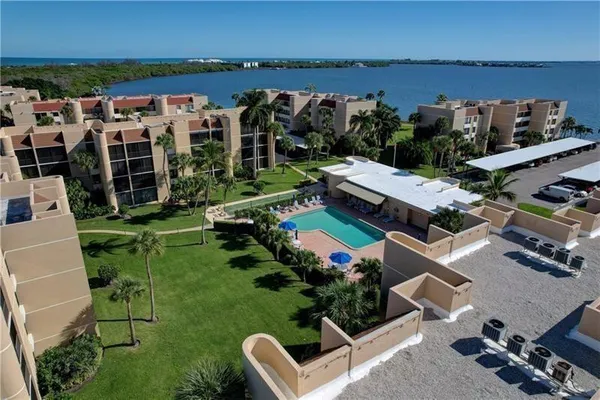 $2,000 | 3442 Northeast Causeway Boulevard, Unit 401, Jensen Beach, FL 34957