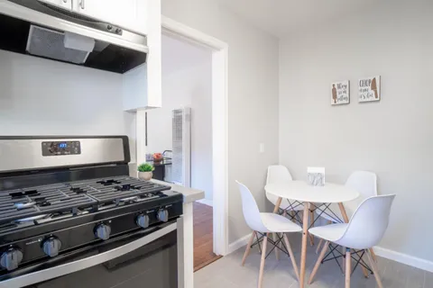 $2,498,800 | 1116 Chula Vista Avenue, Burlingame, CA 94010