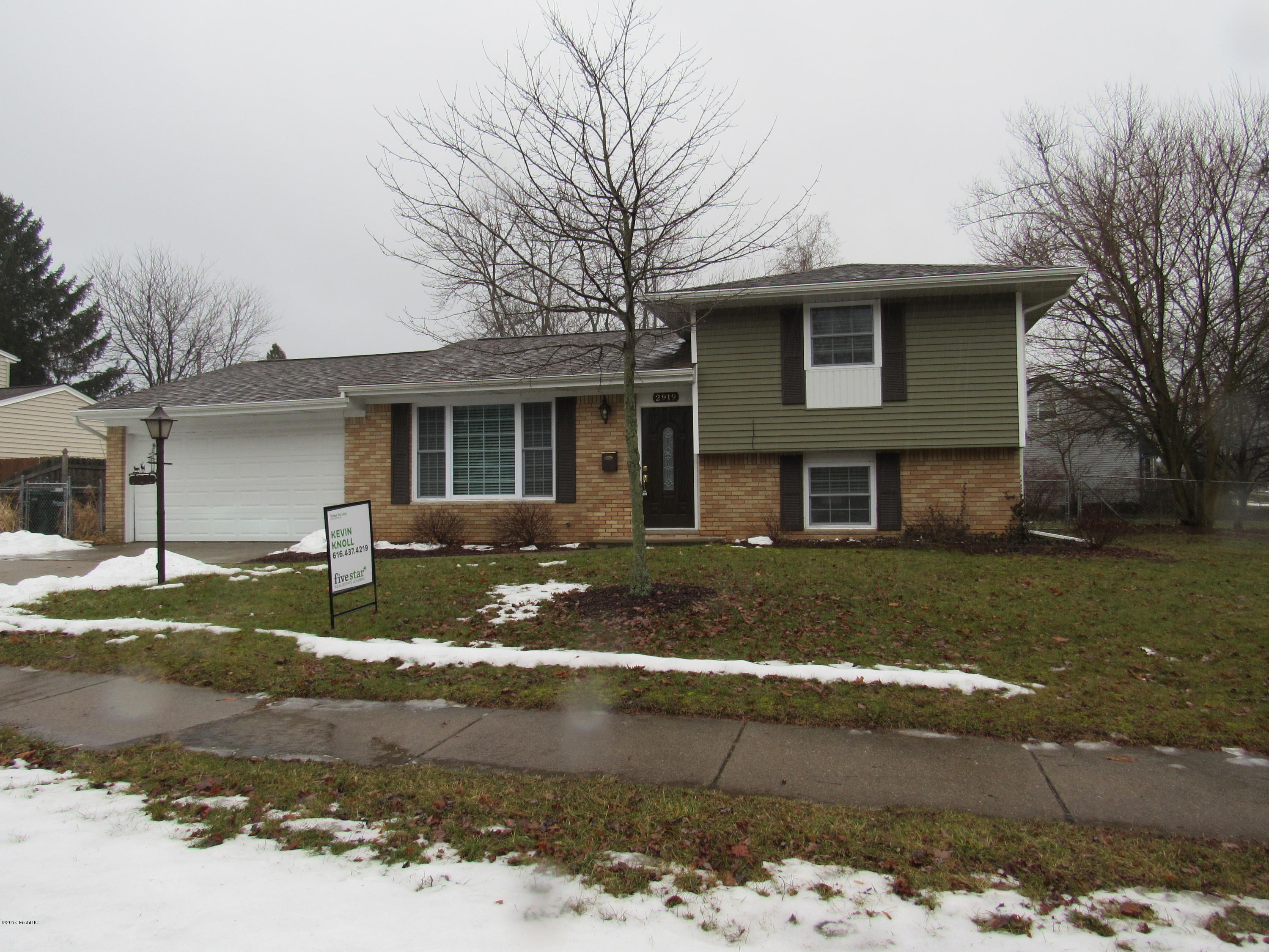 2919 Cumberland Road Lansing, MI 48906 - Photo 1 of 20 WELCOME!