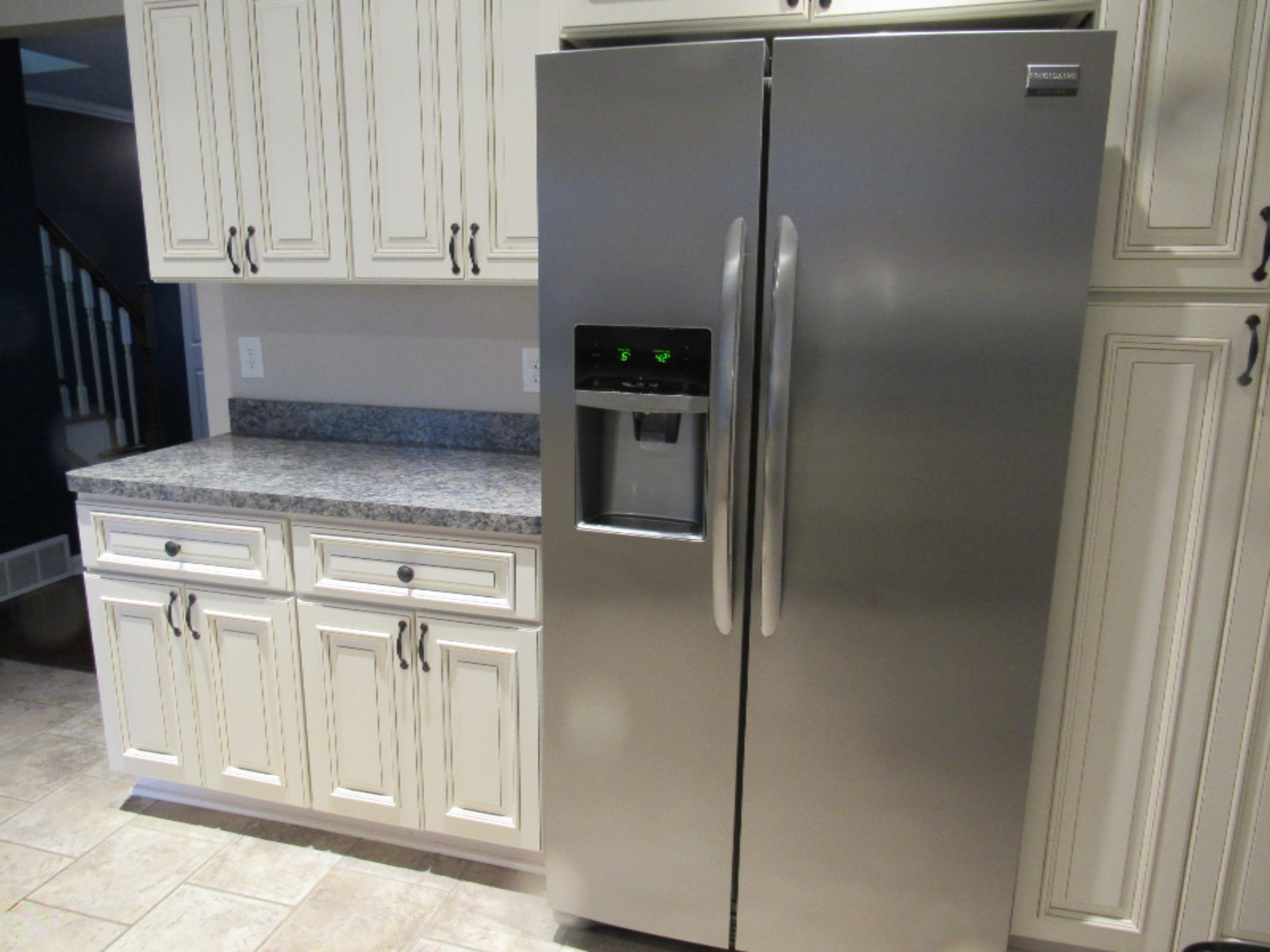 2919 Cumberland Road Lansing, MI 48906 - Photo 9 of 20 Stainless Appliances