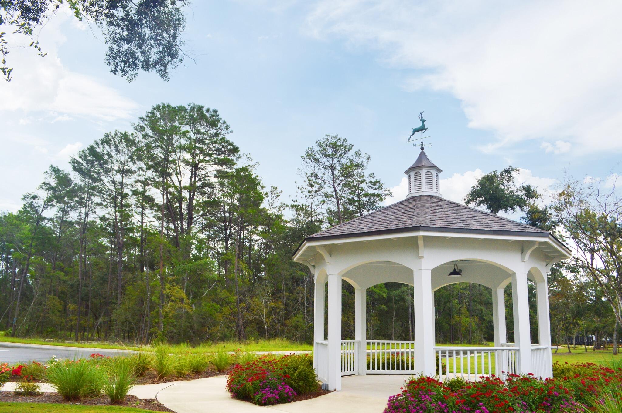 412 Marsh Deer Run Niceville, FL 32578 - Photo 6 of 13 a view of a house with a yard