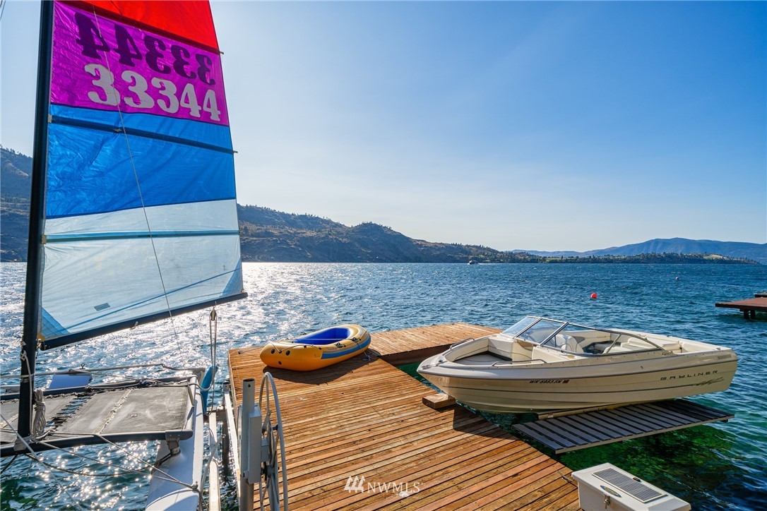 15902 South Lakeshore Road Chelan, WA 98816 - Photo 6 of 24 Gallery Image 6