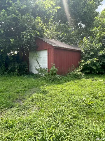 $6,500 | 715 North Diamond Street, Jacksonville, IL 62650