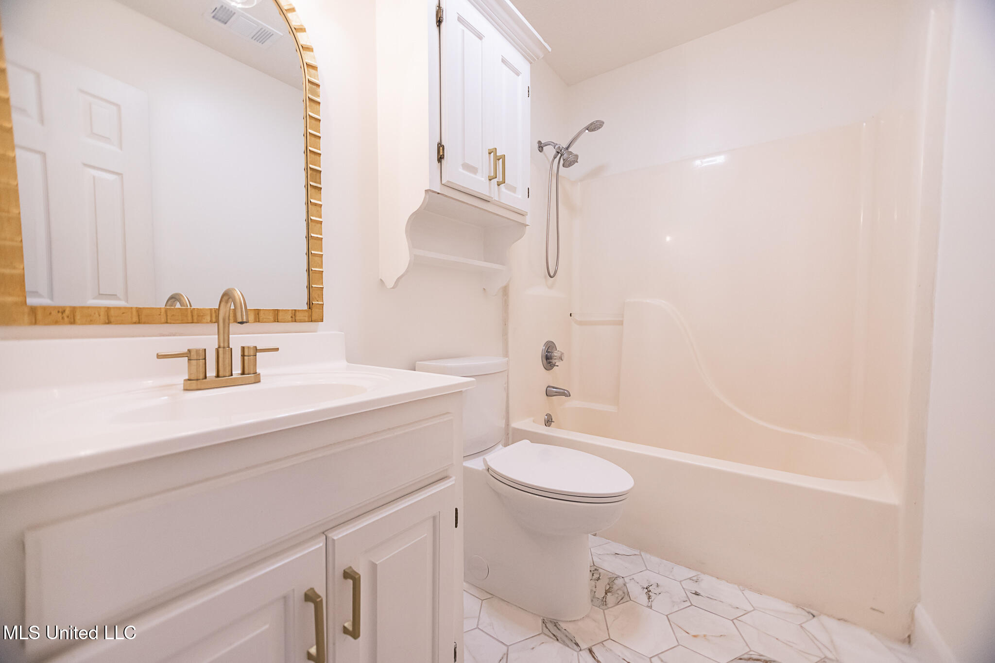 2012 Bayberry Drive Flowood, MS 39232 - Photo 27 of 28 IMG_1484