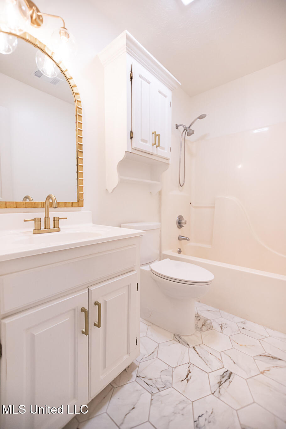 2012 Bayberry Drive Flowood, MS 39232 - Photo 28 of 28 IMG_1489