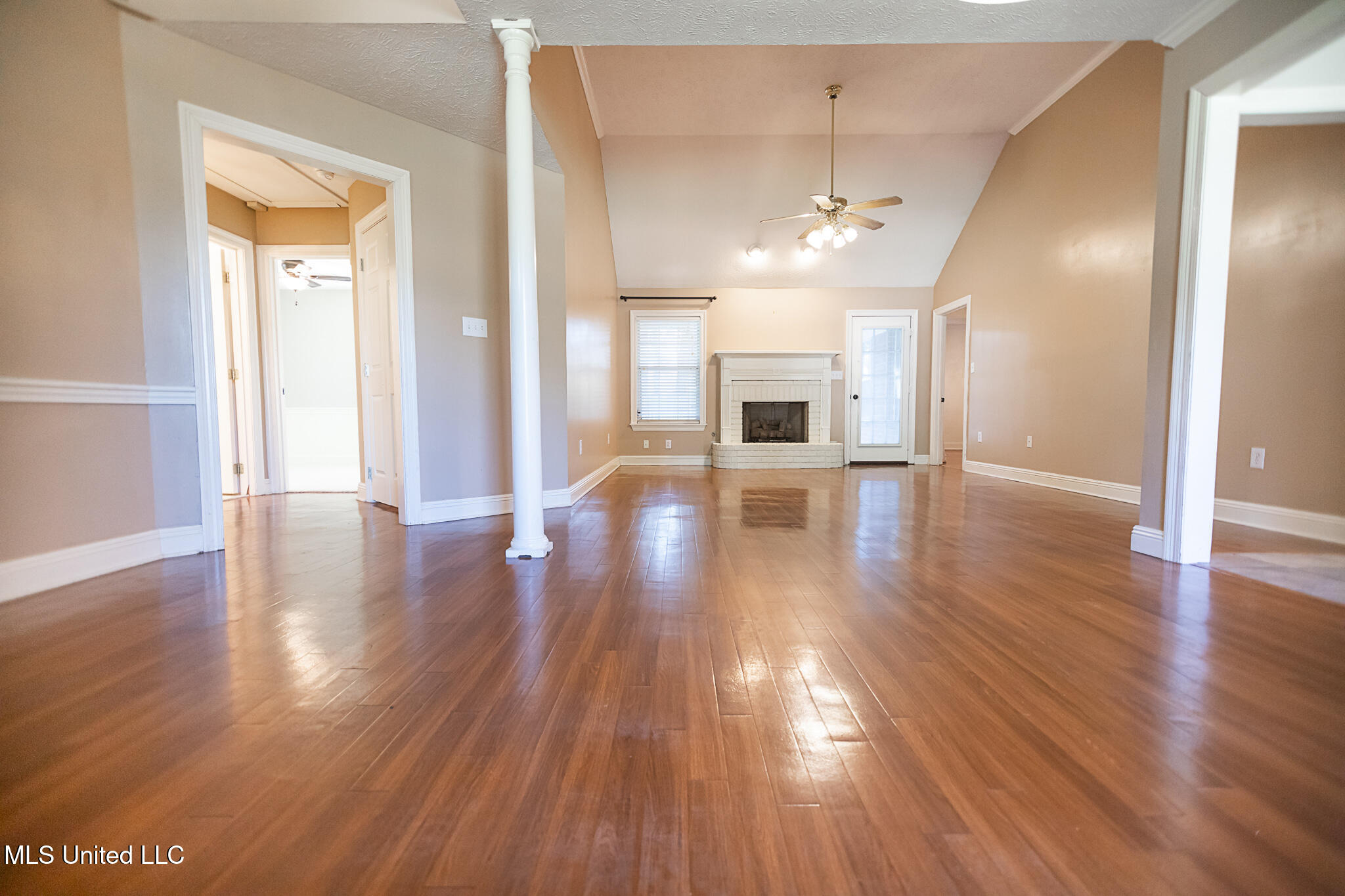 2012 Bayberry Drive Flowood, MS 39232 - Photo 3 of 28 IMG_1491