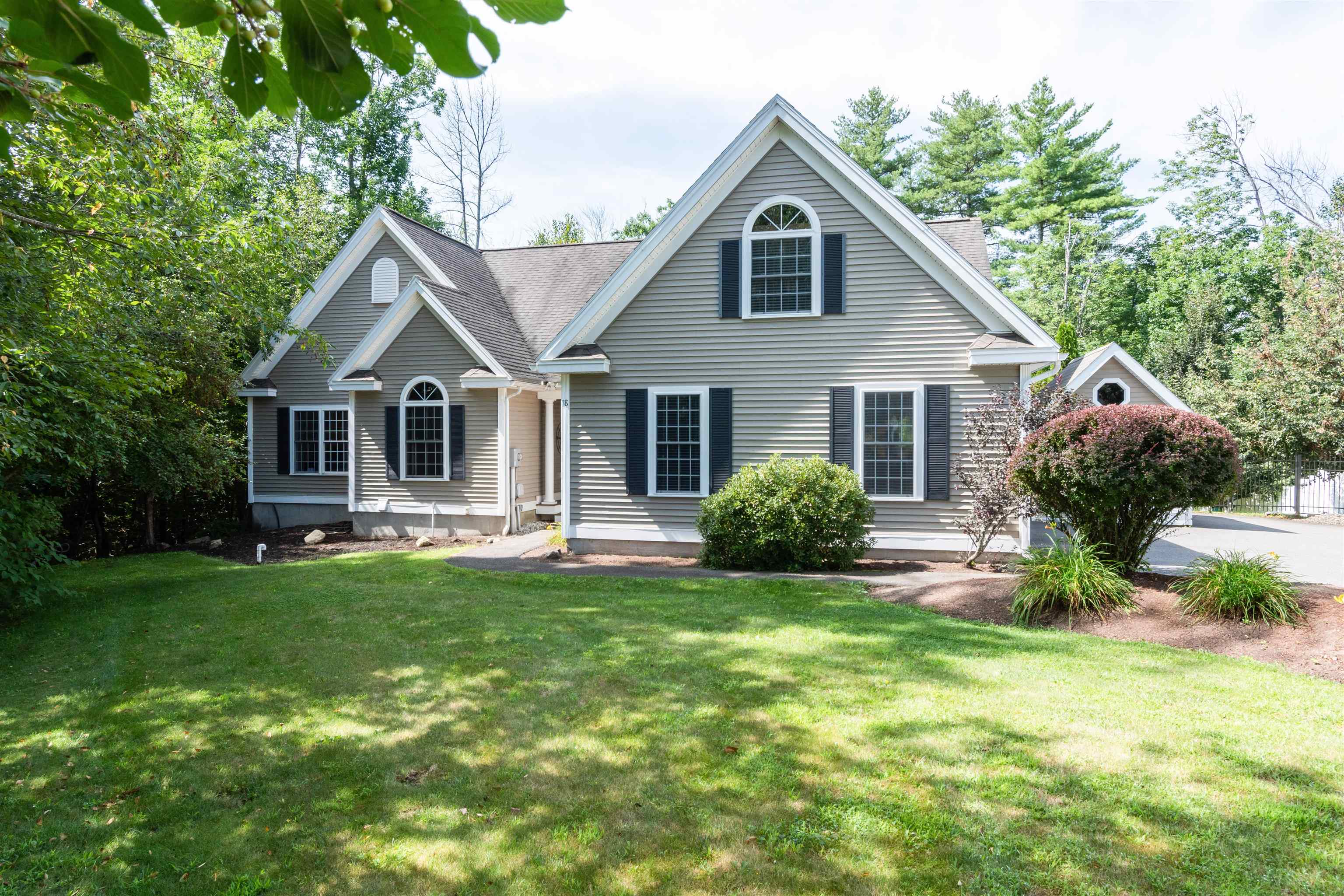 18 Streamside Drive Manchester, NH 03102 - Photo 1 of 40 Gallery Image 1