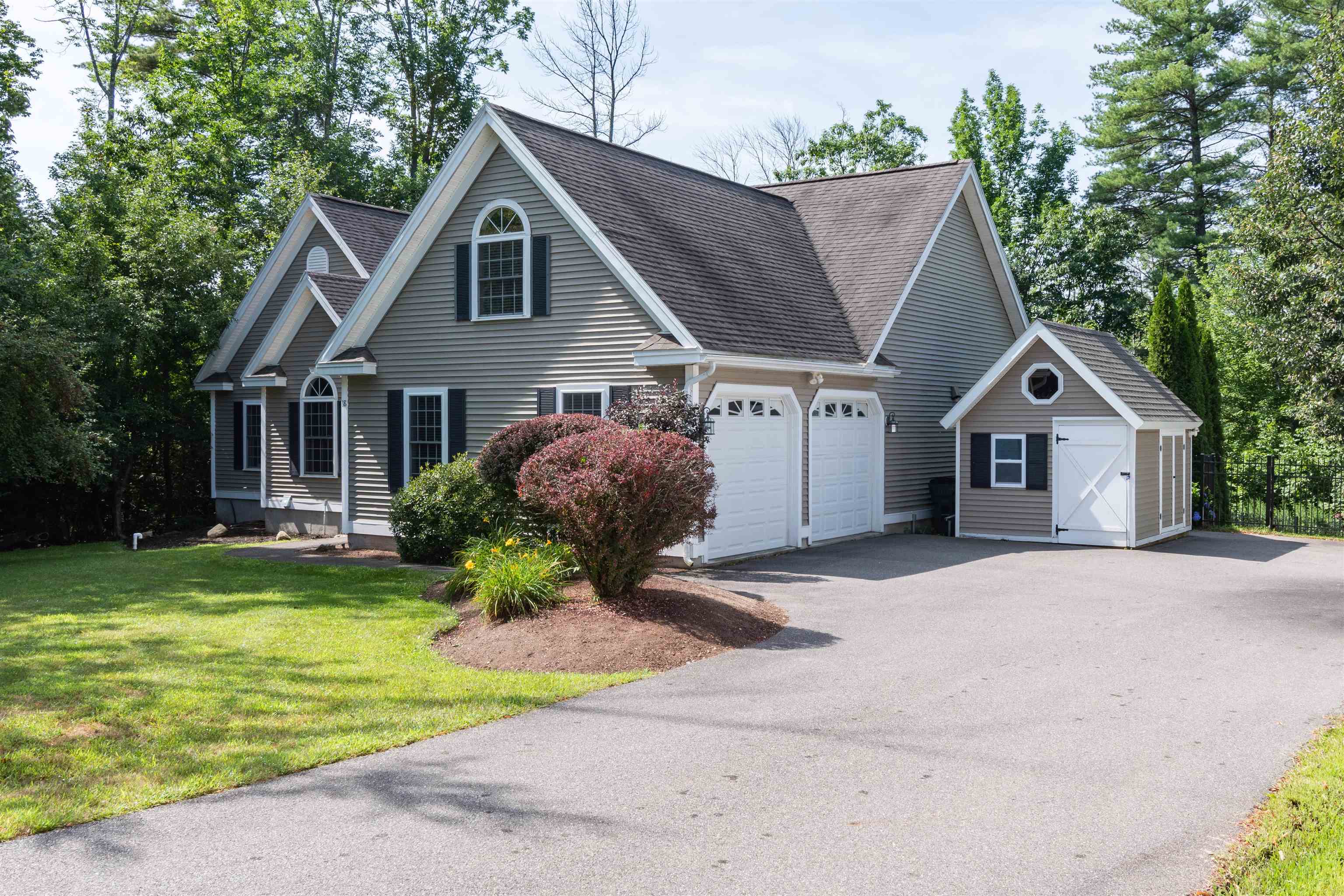 18 Streamside Drive Manchester, NH 03102 - Photo 2 of 40 Gallery Image 2