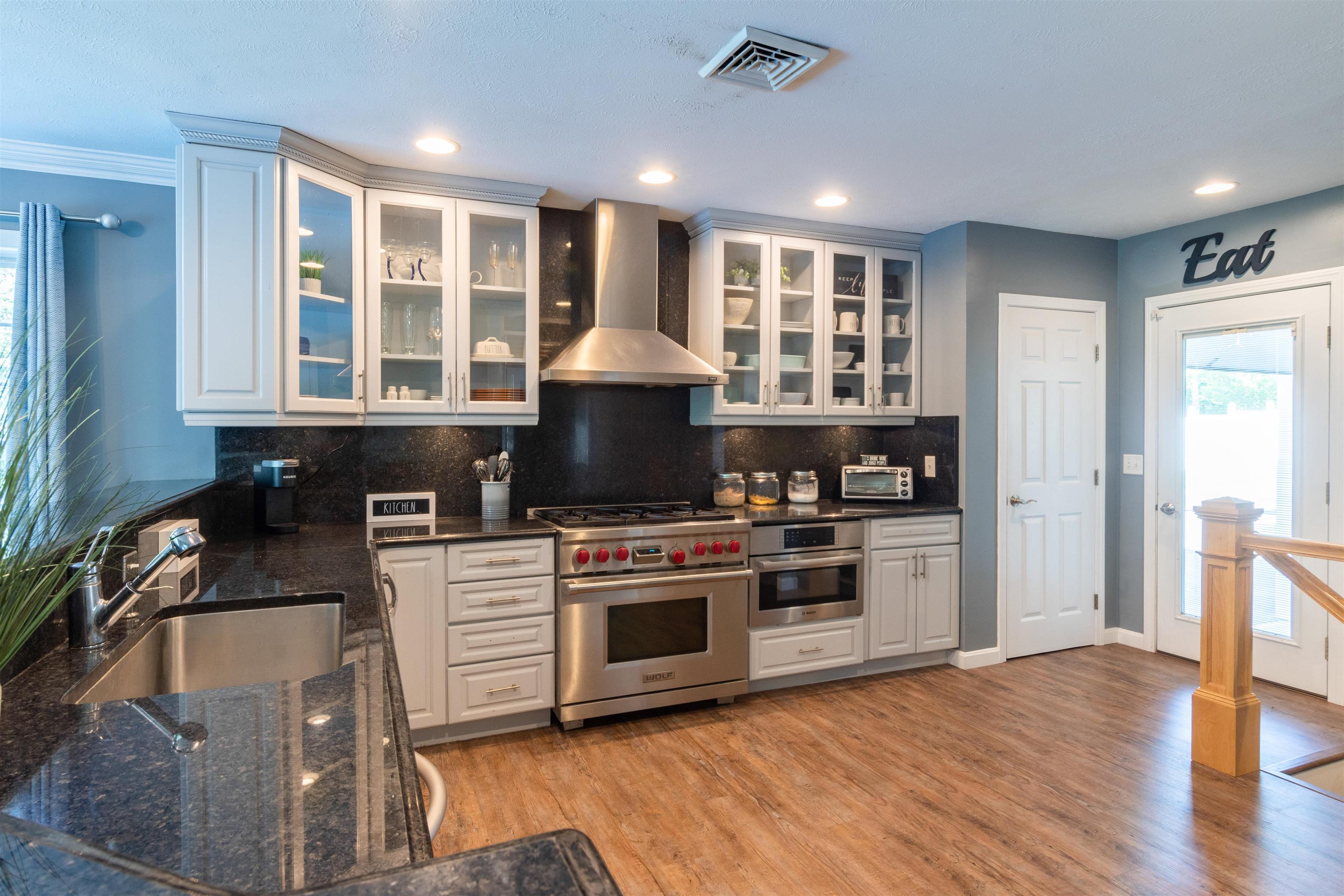18 Streamside Drive Manchester, NH 03102 - Photo 4 of 40 Gallery Image 4