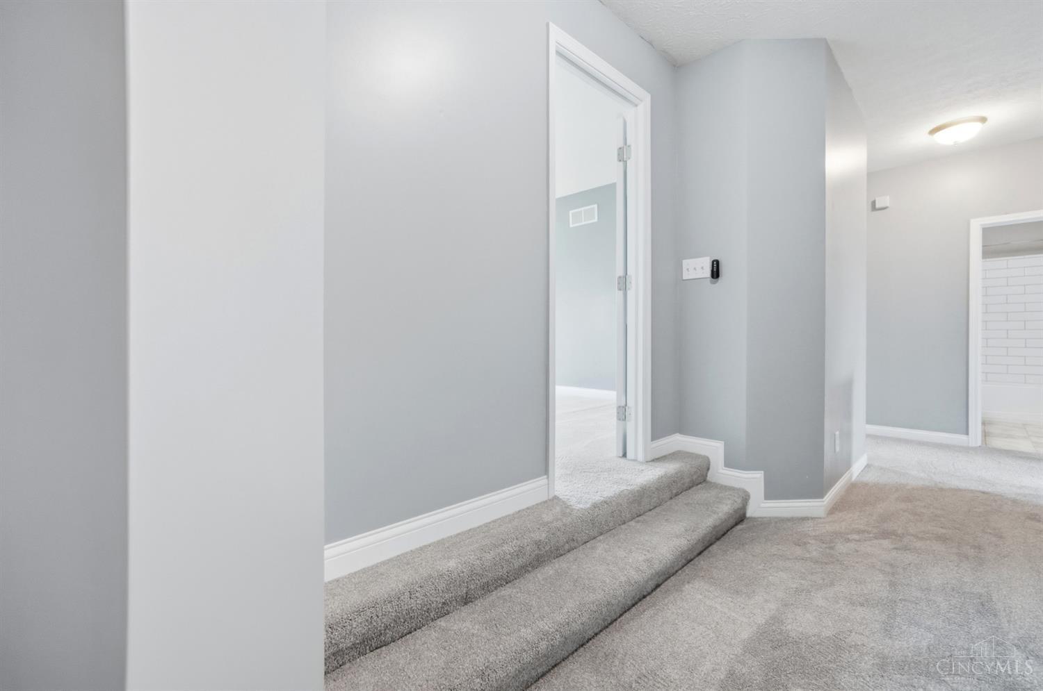 678 Hyacinth Road Cincinnati, OH 45245 - Photo 51 of 82 Gallery Image 51