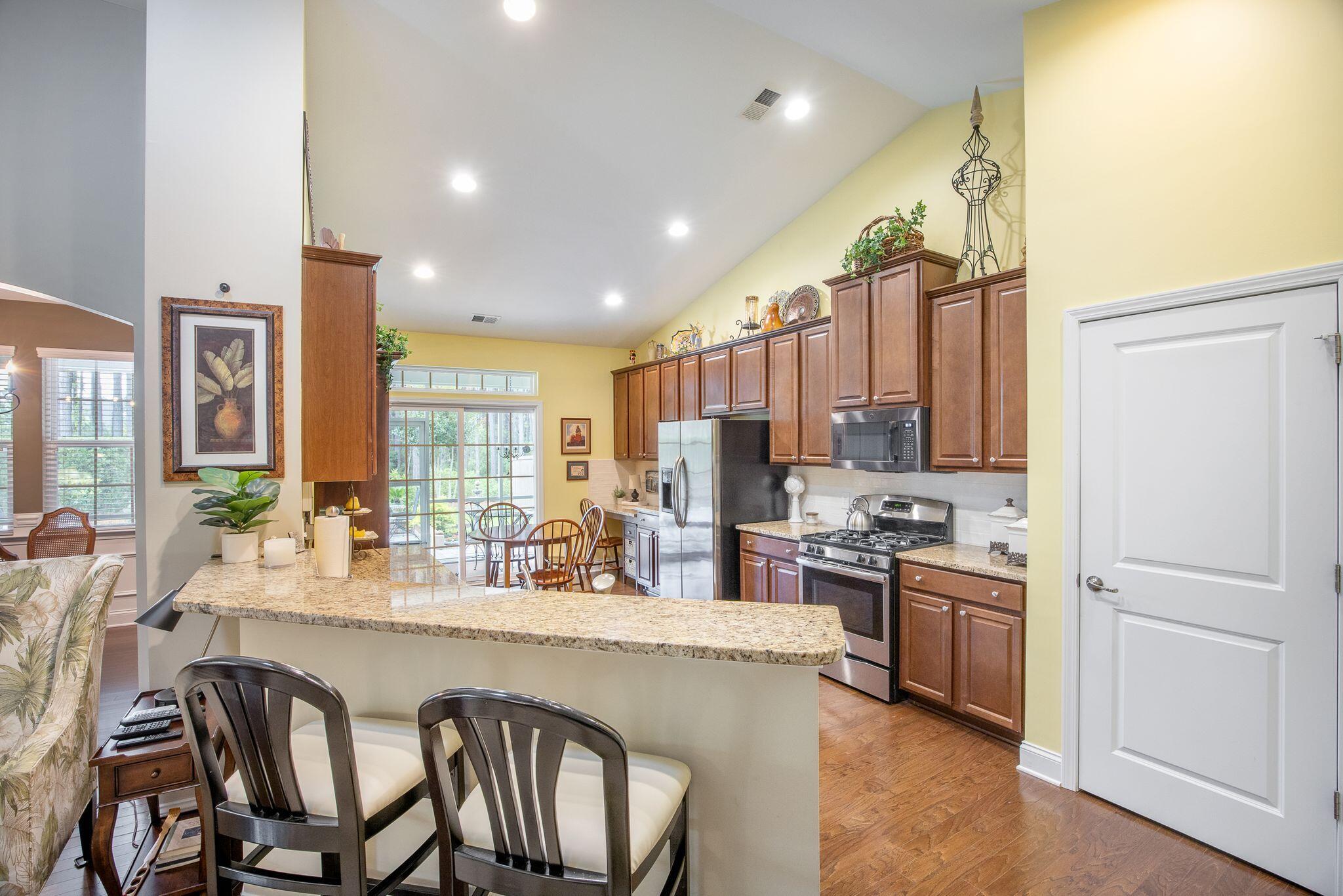 239 Overcup Loop Summerville, SC 29486 - Photo 10 of 63 Kitchen