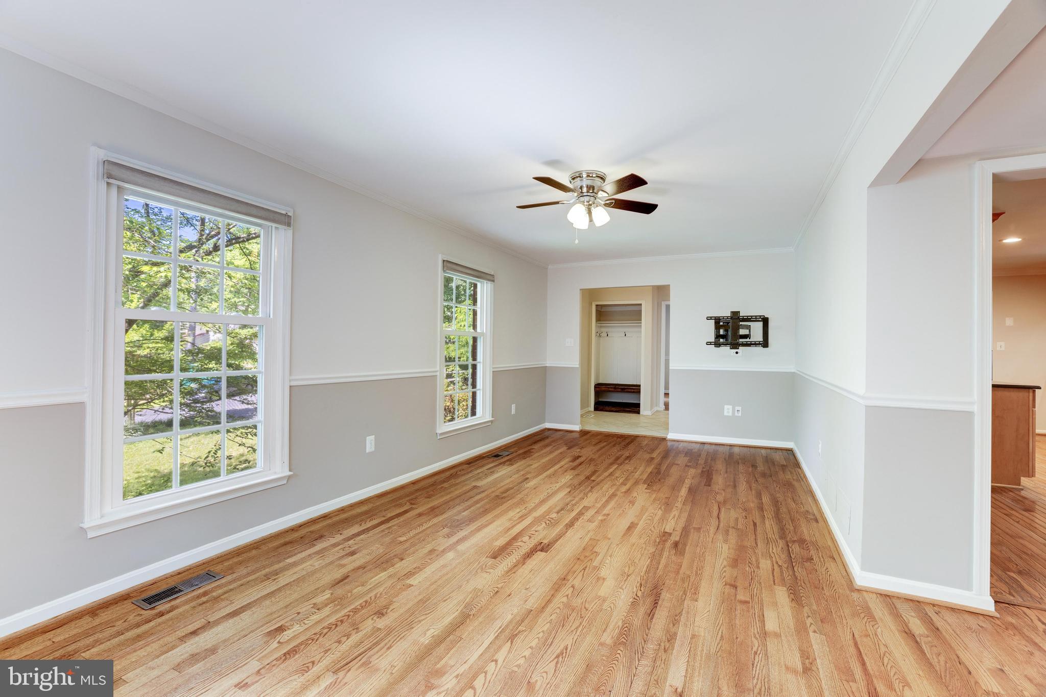 1816 Post Oak Trail Reston, VA 20191 - Photo 16 of 58