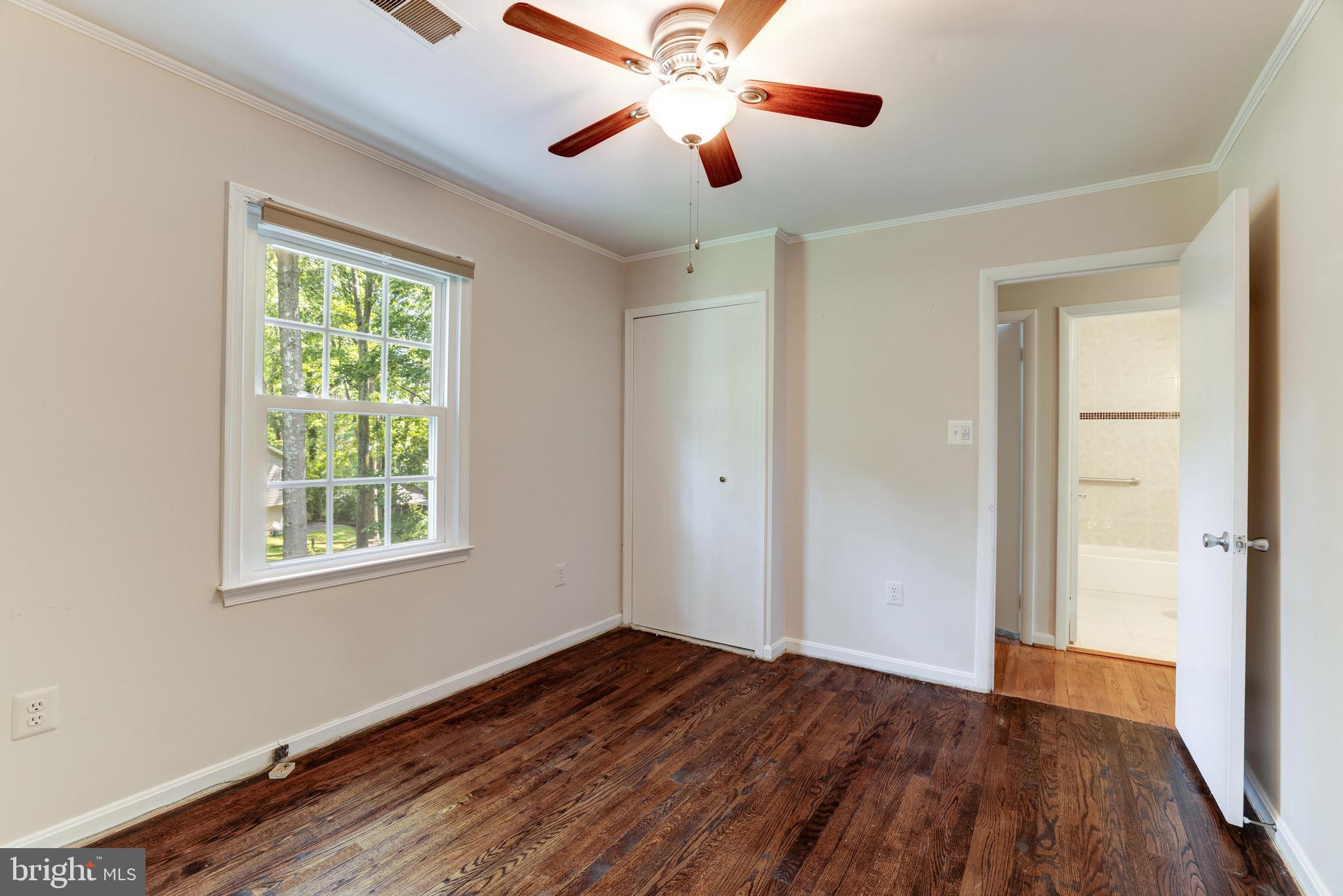 1816 Post Oak Trail Reston, VA 20191 - Photo 28 of 58 Owners suite