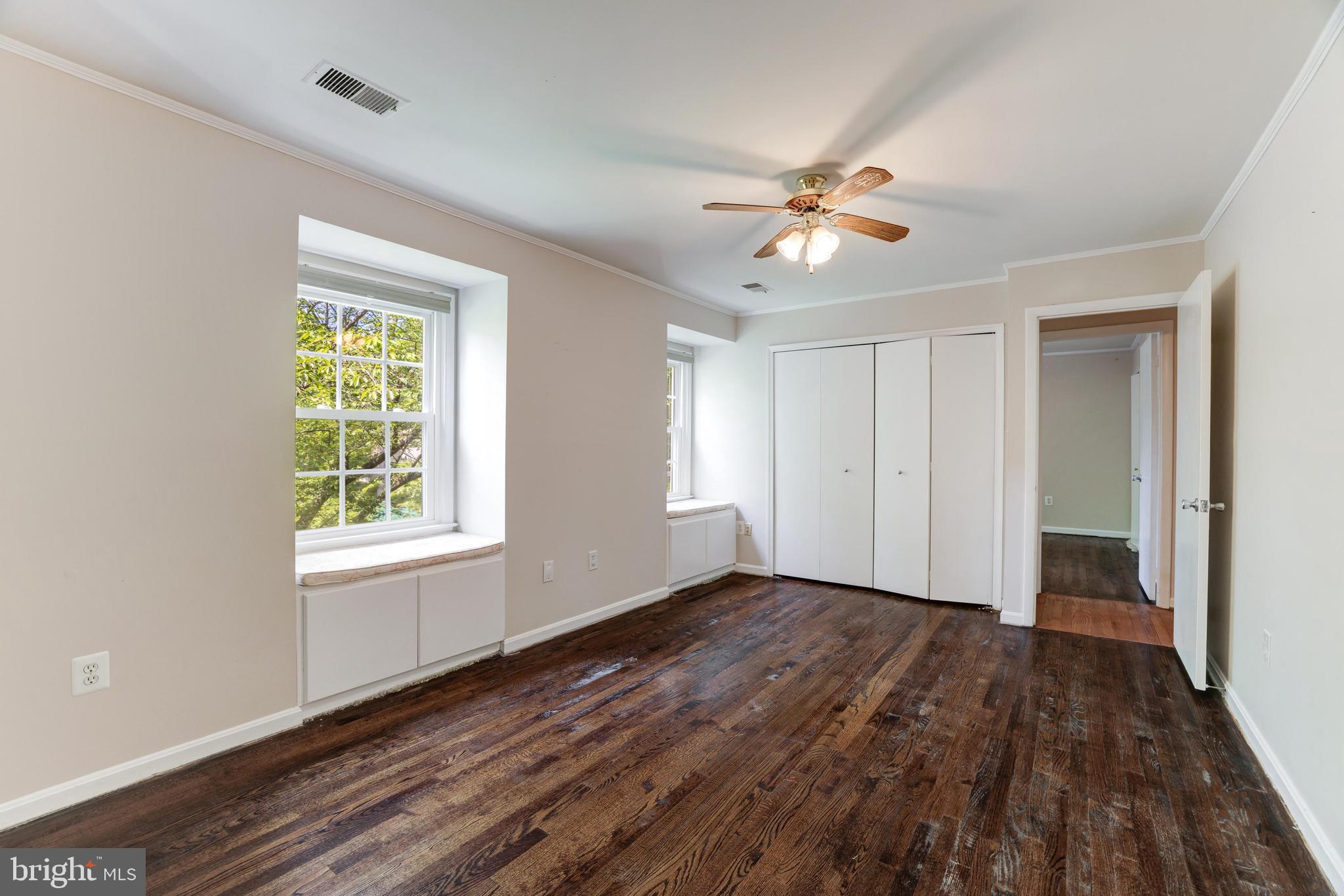 1816 Post Oak Trail Reston, VA 20191 - Photo 29 of 58