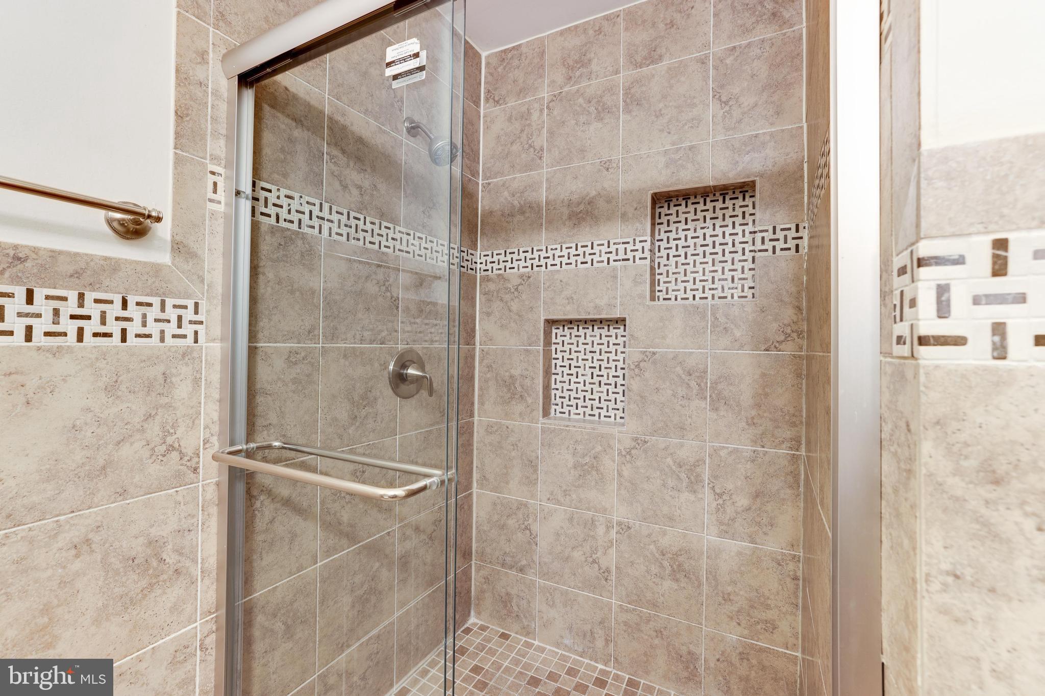 1816 Post Oak Trail Reston, VA 20191 - Photo 32 of 58 Owners ensuite