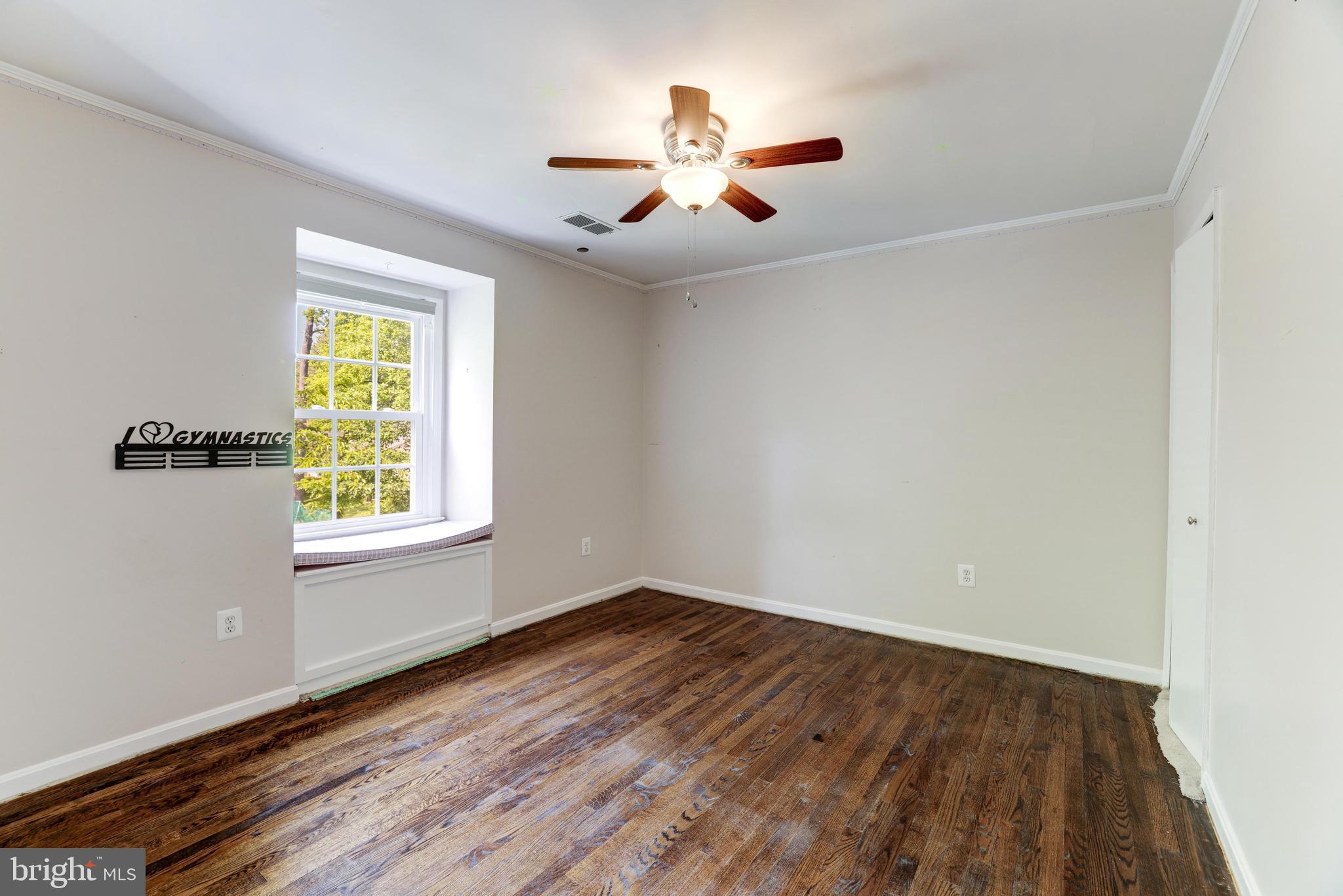 1816 Post Oak Trail Reston, VA 20191 - Photo 35 of 58 3rd bedroom