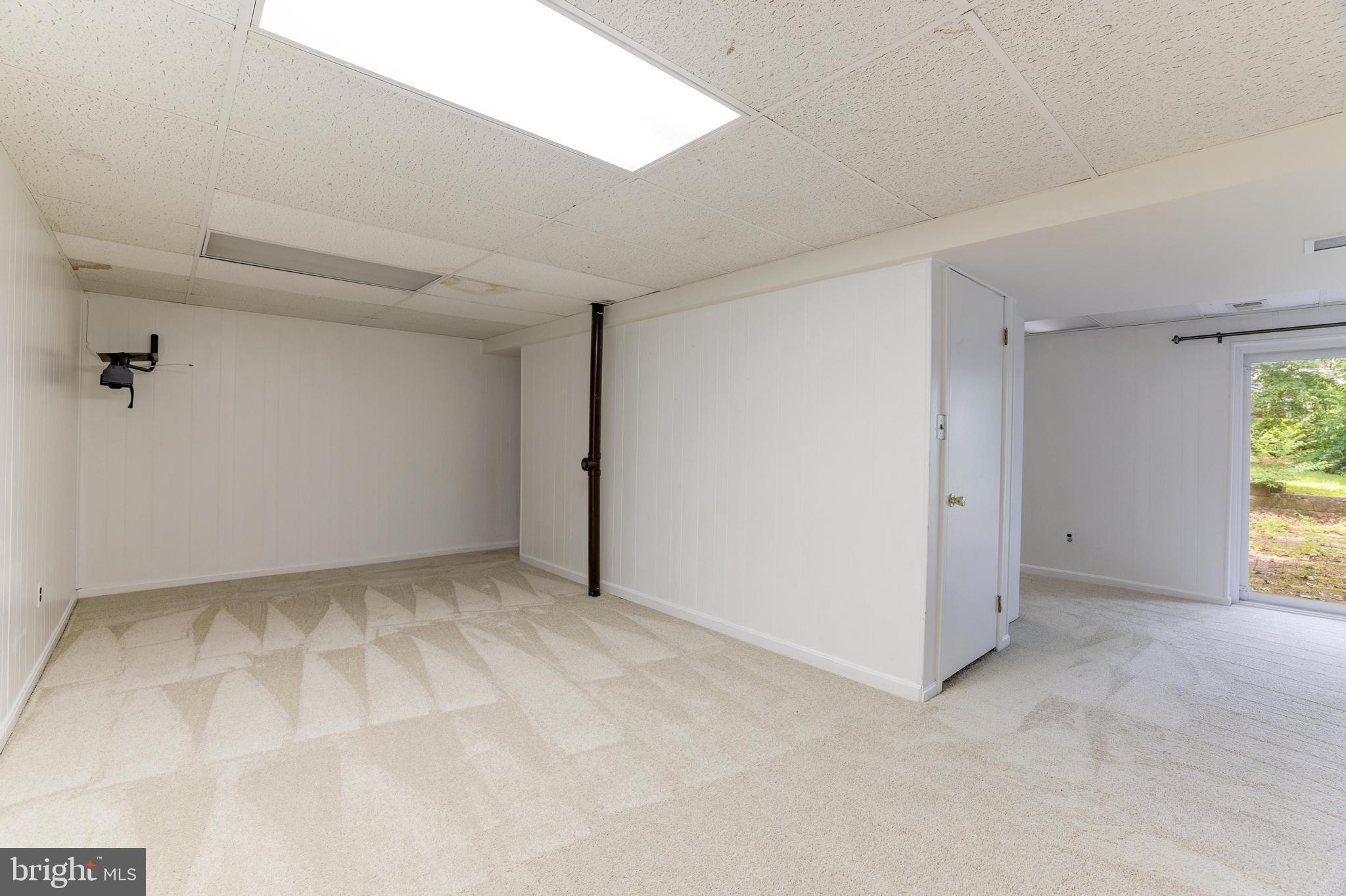 1816 Post Oak Trail Reston, VA 20191 - Photo 40 of 58 Brand new carpet